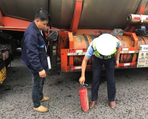危化品运输车辆不再“危险”【异地城市资讯】荣祥运输