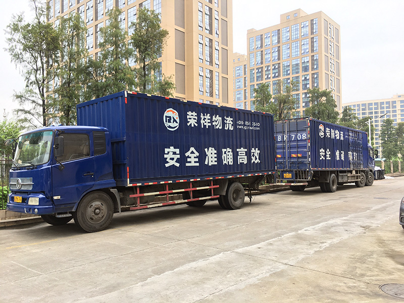 如果想做危险品行业，从业人员和运输车辆应该要具备哪些证件！